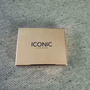 Iconic London Eyebrow Cushion in Medium